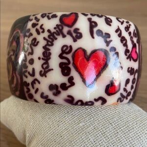 Y2K CHUNKY ACRYLIC HEART & LEOPARD PRINT CUFF BRACELET Bold Graffiti Statement